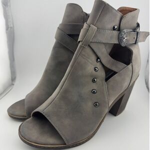 Buckle Qupid Cali Taupe Open Toe Ankle Booties Western Studded Peep Toe Heel 8M